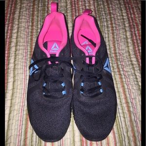 womens reebok shoes size 8.
Box#34/EMP